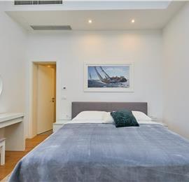 6 Bedroom Seafront Villa with Pool near Slano, Sleeps 12-14